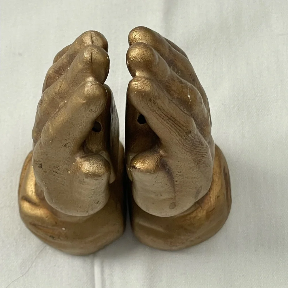 Gold Colored‎ Praying Hands Salt&Pepper Shakers Made in Taiwan